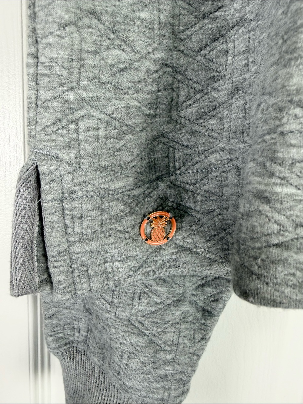 NWT Simply Southern Gray Quilted Crop Hoodie Bobbles and Beads Medium - Picture 6 of 7